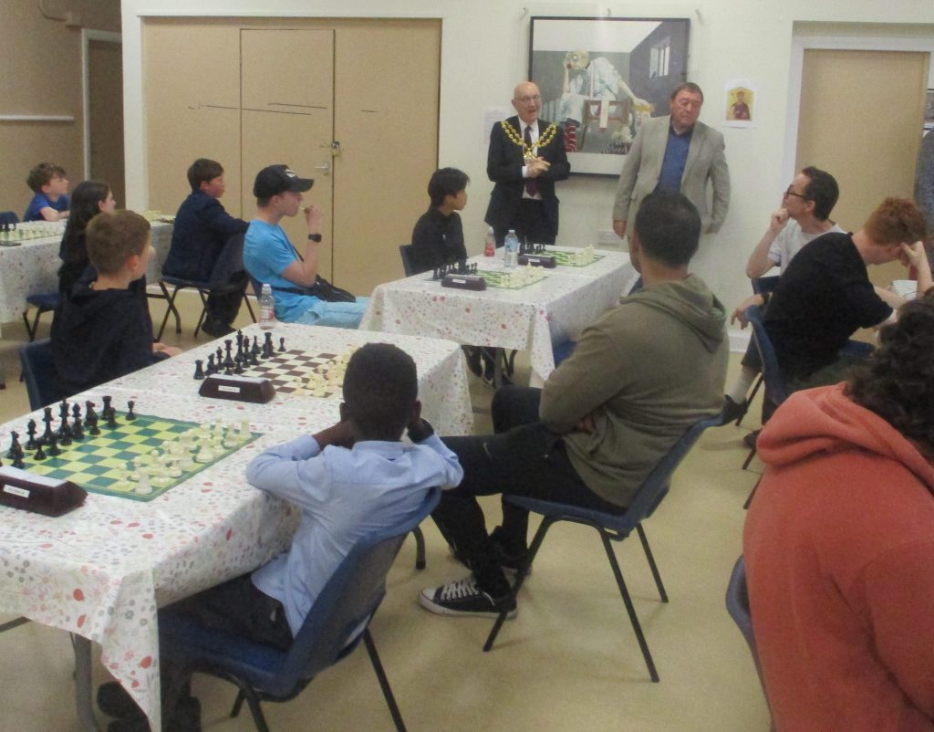 The Mayor speaking to around 60 members at a 3Cs weekly club night.